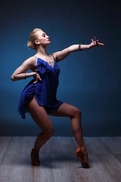 Dancing girl. — Stock Photo, Image