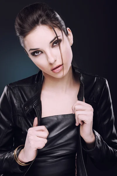 Bir kızın portresi..