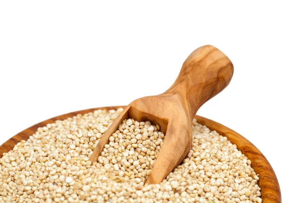Quinoa v dřevěná lopatka — Stock fotografie