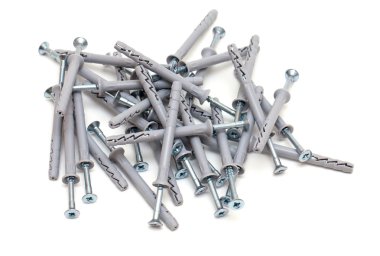 Vidalar Plastik dübeller ile