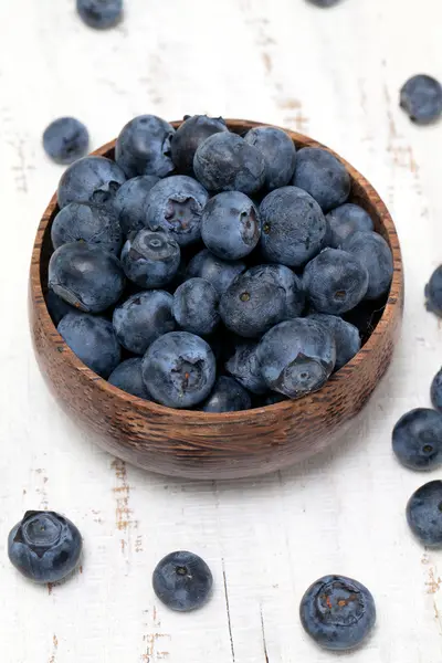 碗完整的蓝莓 — 图库照片