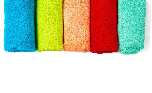 Toallas Colores Aislados Sobre Fondo Blanco Cerca — Foto de Stock