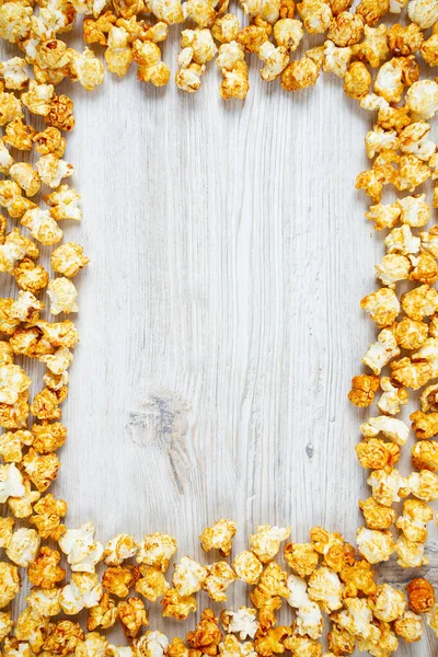 Caramelized Popcorn Wooden Surface — Stock Photo, Image