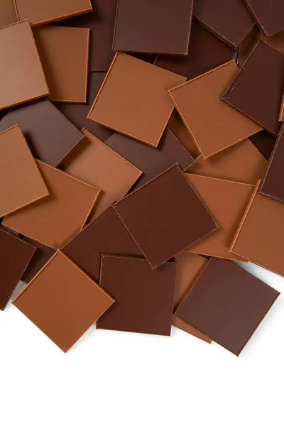 Fines Tranches Chocolat Isolées Sur Fond Blanc — Photo