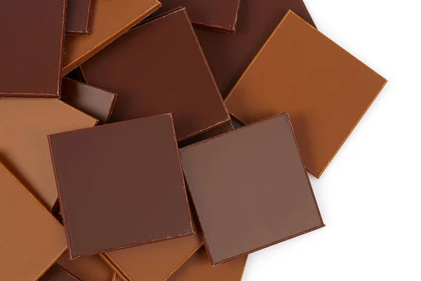 Beyaz Arka Planda Izole Edilmiş Ince Çikolata Dilimleri — Stok fotoğraf
