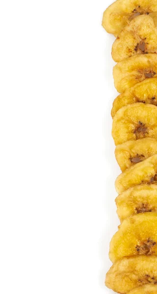 Банановые Чипсы Белом Фоне Здоровые Альтернативные Закуски Вид Сверху — стоковое фото