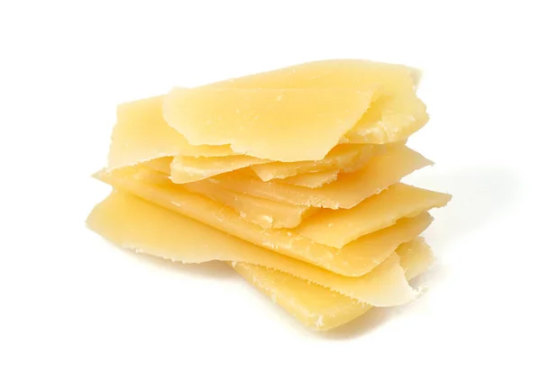 白い背景に隔離された硬いチーズ削り出し — ストック写真