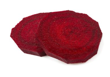 Pancar kökü beyaz arkaplanda izole edildi