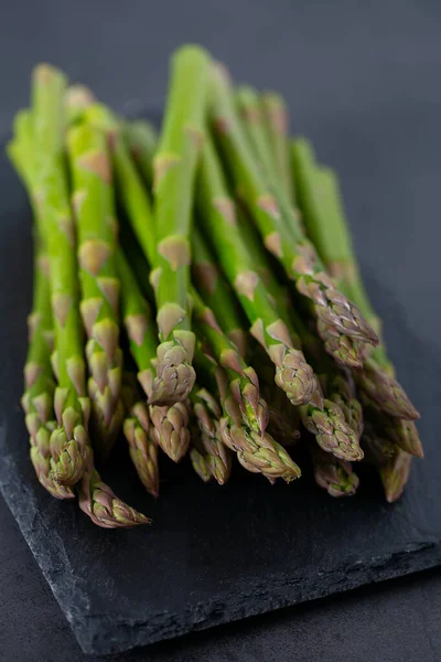 Freh Asparagus Dark Stone Surface — Stock Photo, Image