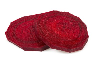 Pancar kökü beyaz arkaplanda izole edildi