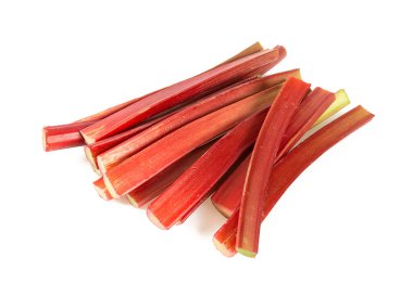 beyaz arka planda izole edilmiş rubarb sapları