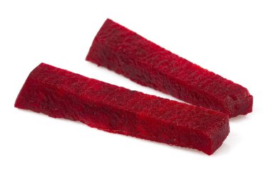 Pancar kökü beyaz arkaplanda izole edildi