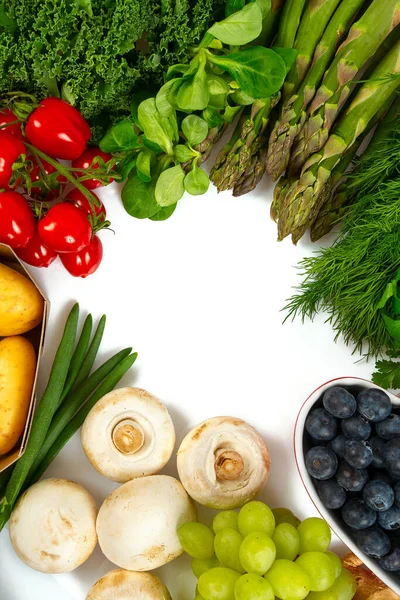 Frutas Verduras Saludables Aisladas Sobre Fondo Blanco Dispuestas Como Marco —  Fotos de Stock