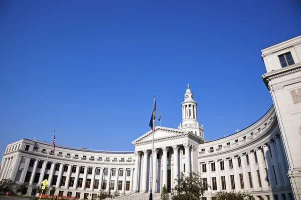 City hall in het centrum van denver — Stockfoto