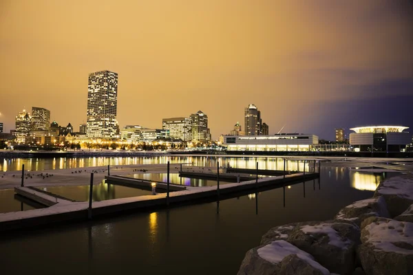 Zonsondergang in de winter in milwaukee — Stockfoto