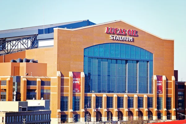 Lucas Oil Stadium au centre-ville d'Indianapolis — Photo