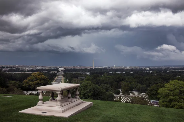 Tunga moln över washington — Stockfoto