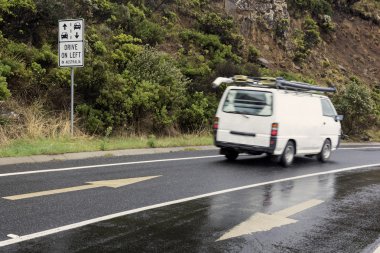 Avustralya işareti sol sürücü