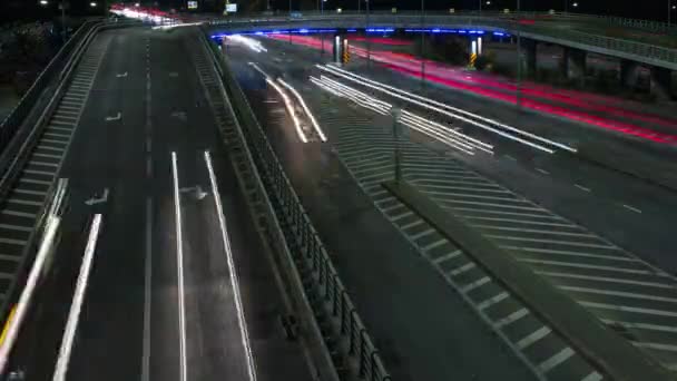 Lichter Von Autos Auf Der Straße Einer Großstadt Zeitraffer Brücke — Stockvideo