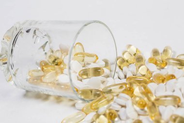 : Bağışıklık ve sağlık için çeşitli yararlı vitaminler 