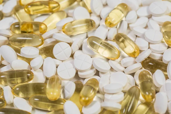 : Bağışıklık ve sağlık için çeşitli yararlı vitaminler 