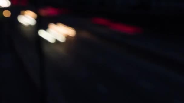 Rozmazané Světlomety Silnici Časový Odstup Večer Mnoho Aut Reflektory — Stock video