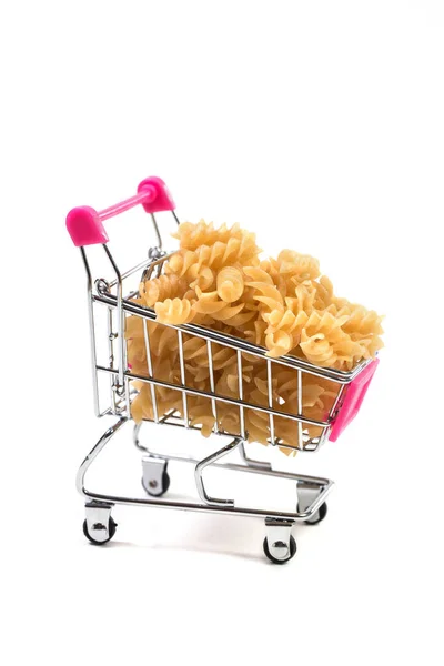 Pasta Handlekurv Hvit Bakgrunn – stockfoto