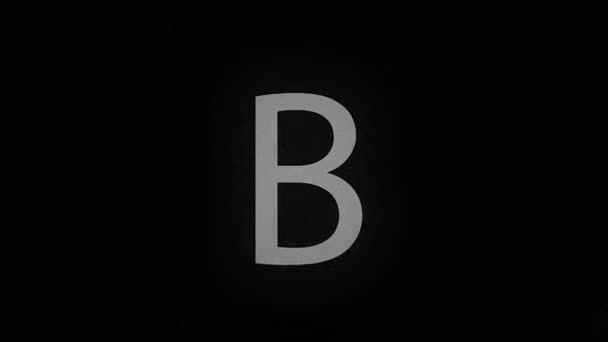 字母B在黑色背景下燃烧 字母B在黑色背景下燃烧 — 图库视频影像