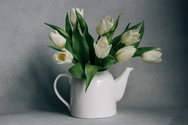 White Tulips White Vase Grey White Background — Stock Photo, Image