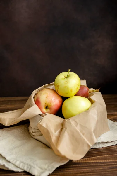 Apples Paper Table — Fotografia de Stock