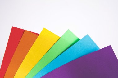 renkli sayfa kağıt üzerine beyaz izole