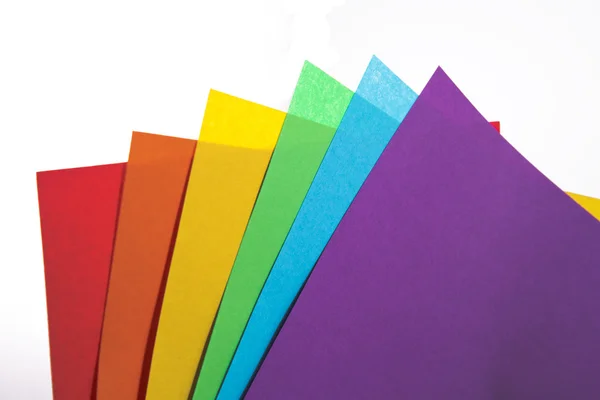 Färgade pappersark, isolerad på vit — Stockfoto