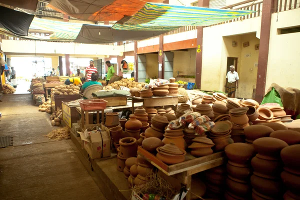 Local market in Sri Lanka - April 2, 2014 — Stock Photo, Image