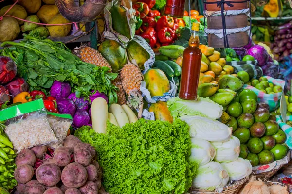 Vários frutos no mercado local no Sri Lanka Fotografias De Stock Royalty-Free