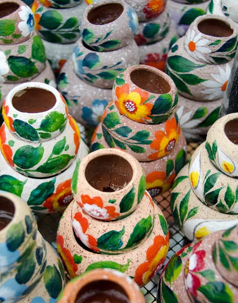 Różne kolorowe donice ceramiczne w starej wsi, San Diego — Zdjęcie stockowe
