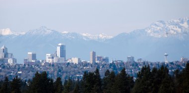 backgrou Olimpiyat Dağları aralığı ile Seattle manzarası