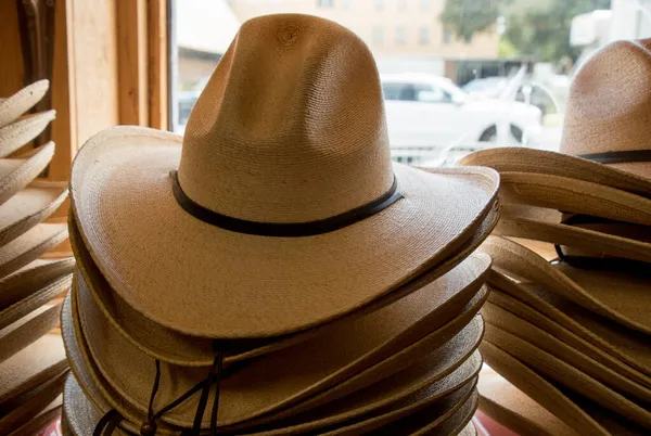 텍사스 오스틴에 가게에서 판매되는 카우보이 — 스톡 사진