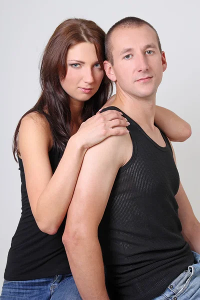 Porträt eines schönen jungen Paares — Stockfoto
