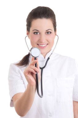 Steteskoplu genç bayan doktor.