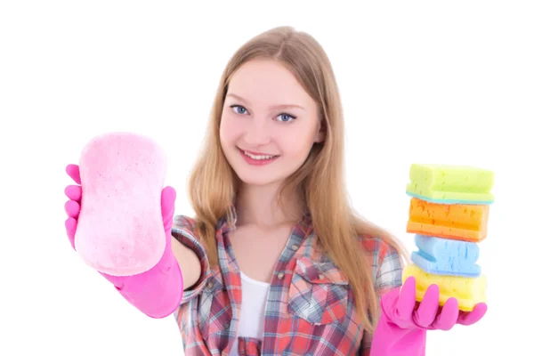 Huisvrouw in roze rubberen handschoenen met kleurrijke sponzen over Wit Stockafbeelding