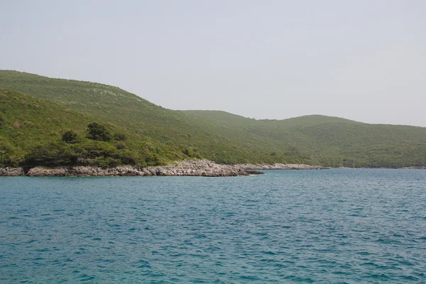 View of the green island in the sea — Stock Photo, Image