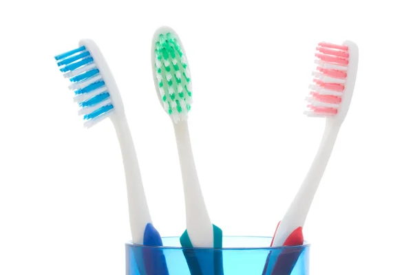 Cepillos de dientes suaves coloridos sobre blanco —  Fotos de Stock