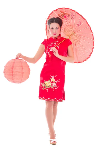 Beautiful girl in red japanese dress with umbrella and lantern i — Stok Foto