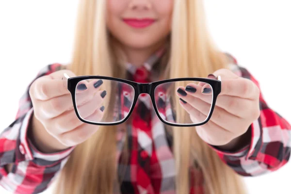 Modernas gafas negras en manos femeninas — Foto de Stock