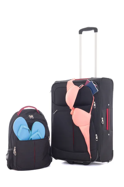 Seyahat bavul ve üzerinde beyaz izole sırt çantası — Stok fotoğraf