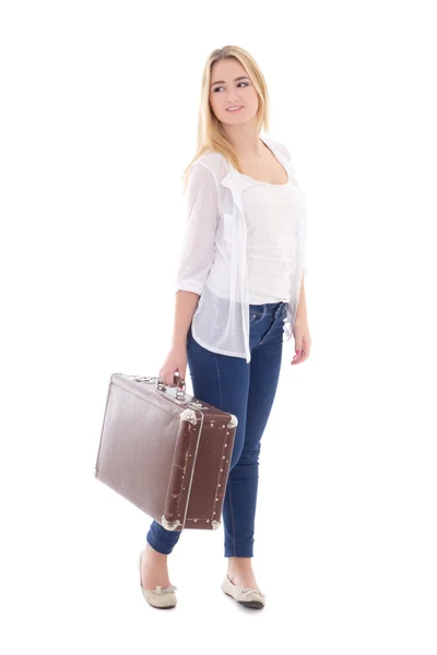 Fiatal, vonzó nő elszigetelt fehér barna retro bőrönddel — Stock Fotó