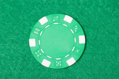 ガジェットをジャグリング漫画ビジネスマンのイラストYeşil poker chip casino tablo