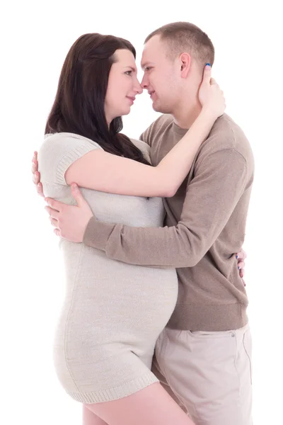 Jovem casal grávida beijando isolado no fundo branco — Fotografia de Stock