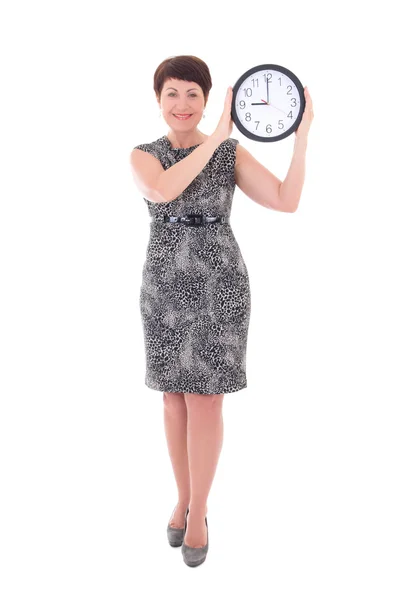 Atraente empresária envelhecida média segurando o relógio — Fotografia de Stock