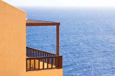 Yunanistan'da harika deniz manzaralı büyük balkon